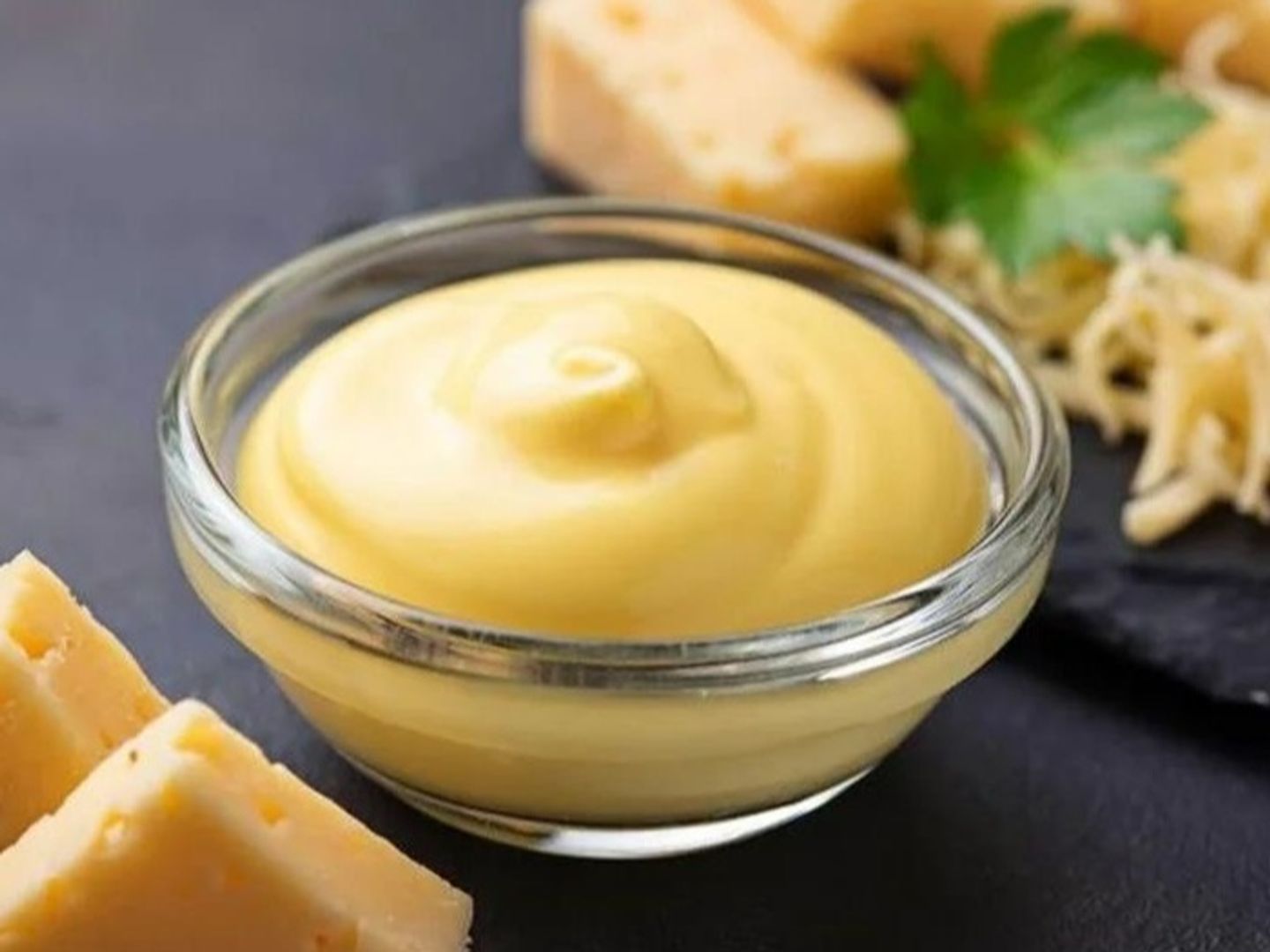 علبة صوص جبن شيدر