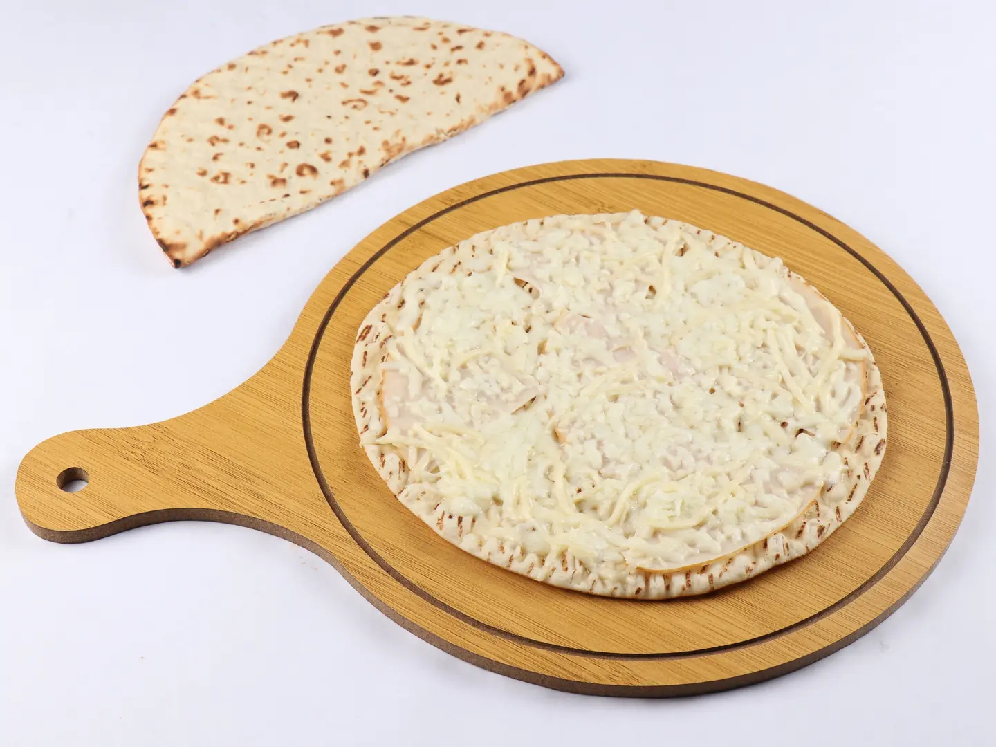 خبز الصاج السعودي بالديك الرومي والجبن