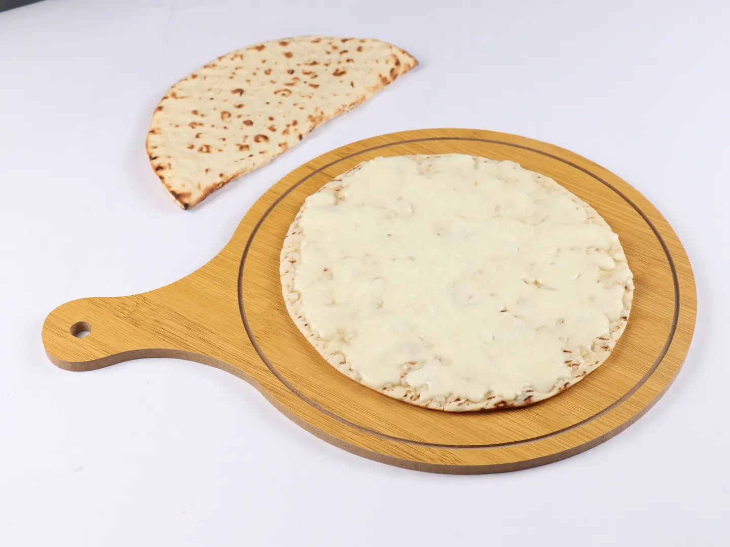 خبز الصاج السعودي بالجبن العكاوي