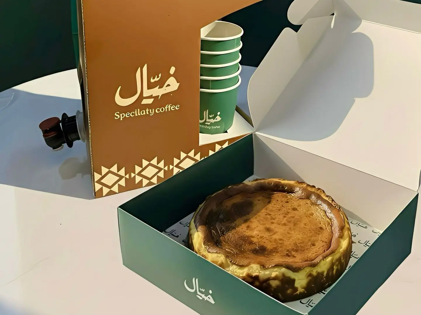 بكج تشيز كيك مدريد و القهوة