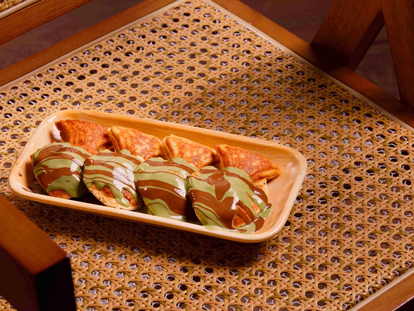 تاياكي فيش كنافه بيستاشيو