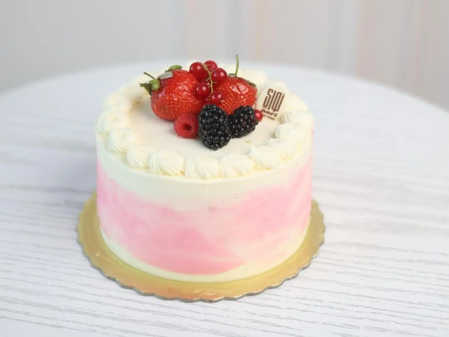 Raspberry Vanilla Cake (For 6 To 8 People)