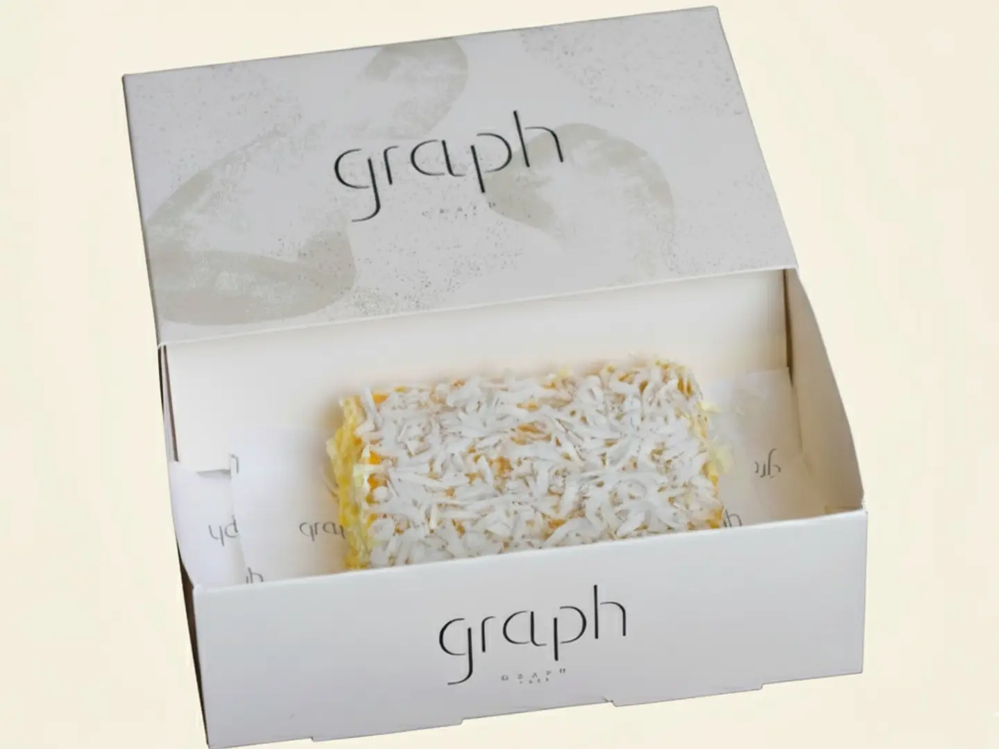 كيكة جوز الهند بالمانجو