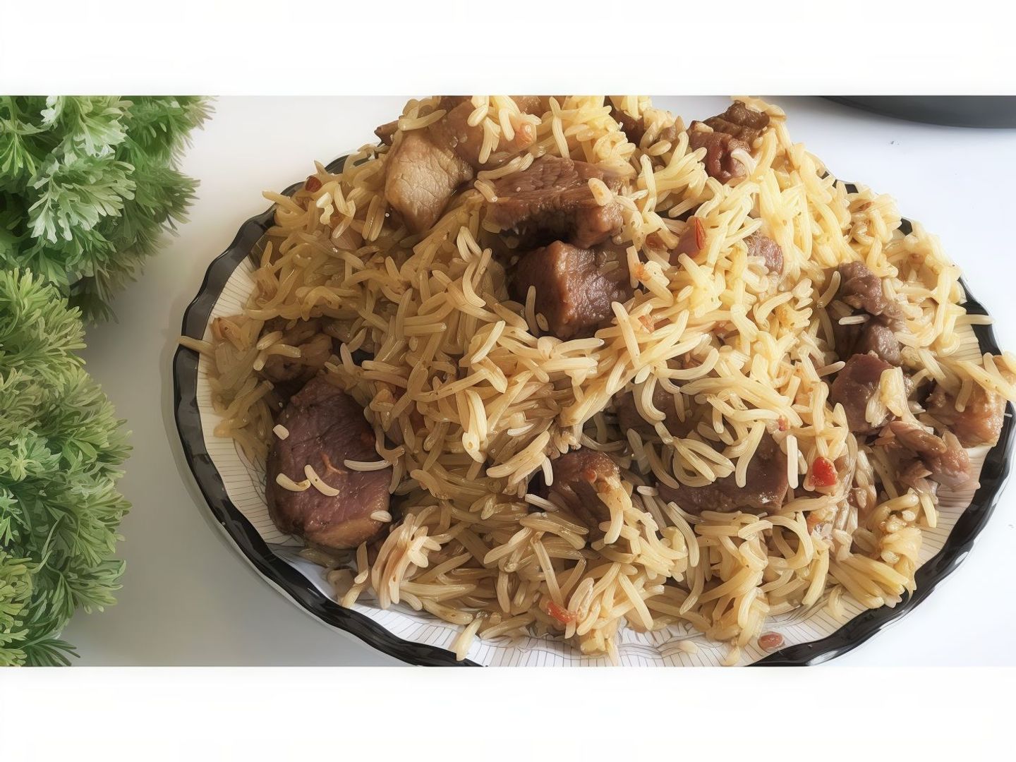 مضغوط حاشي ابيض