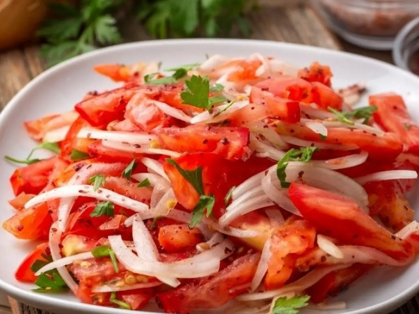Tomato And Onion Salad