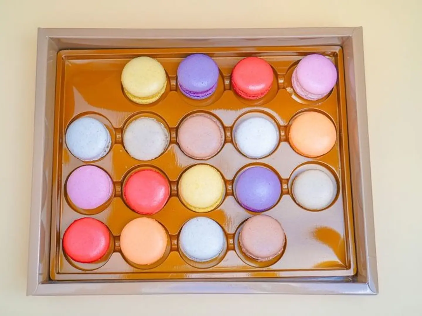 بوكس ماكرون