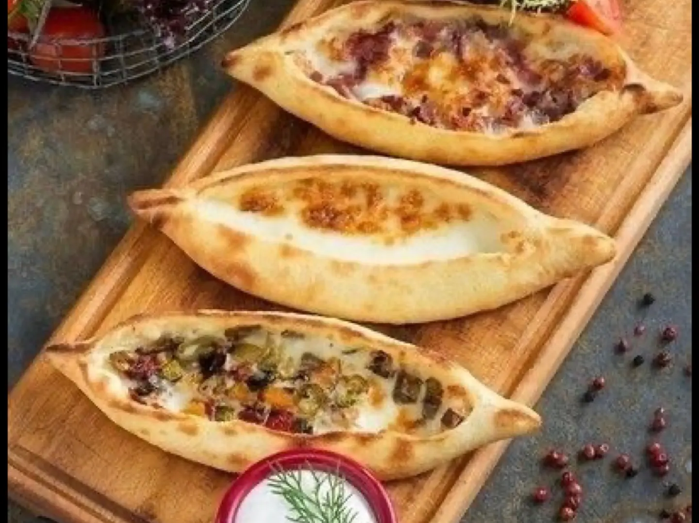 مناقيش لبنه بالزعتر