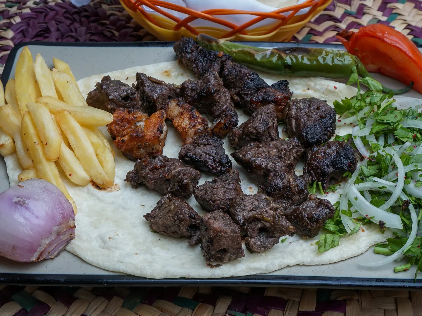 صحن أوصال لحم 4 سيخ