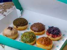 علبة دونات