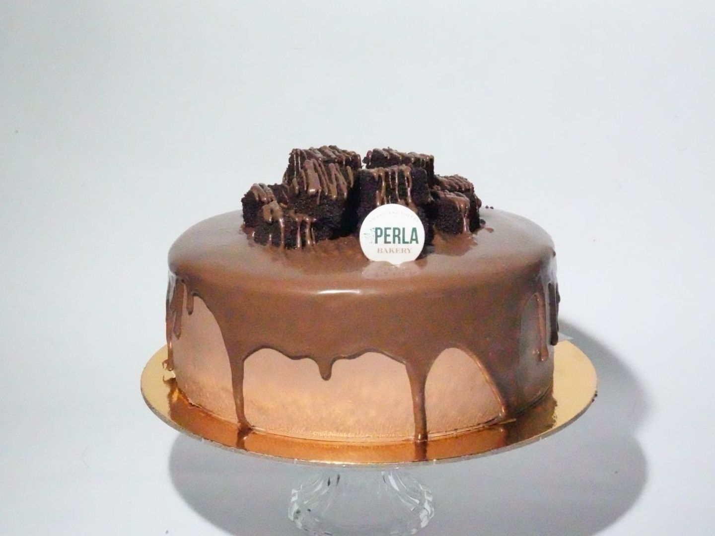 Cake With Nutella Filling - Size 16