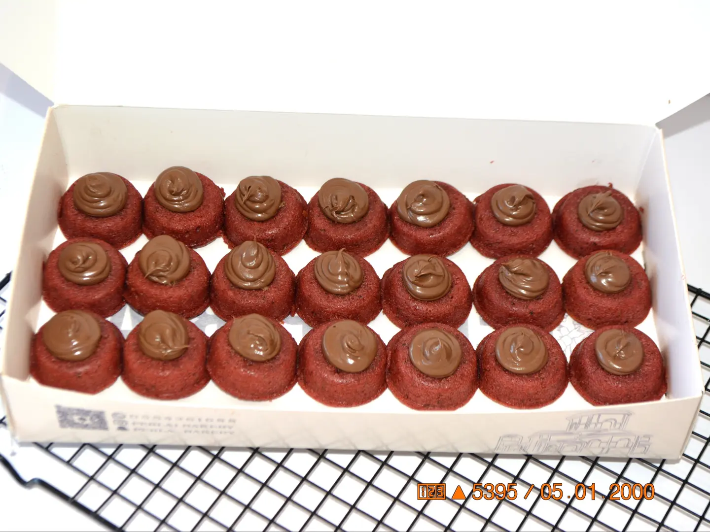 بوكس مينى ريد فلفلت تارت