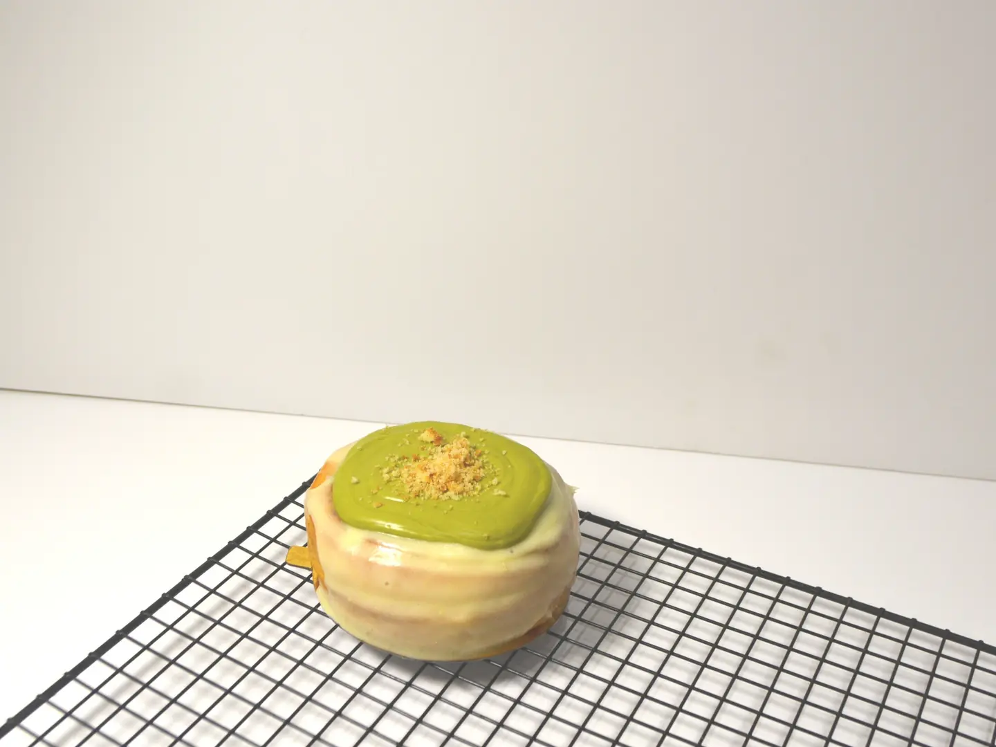 سينابون بحشوة البيستاشو