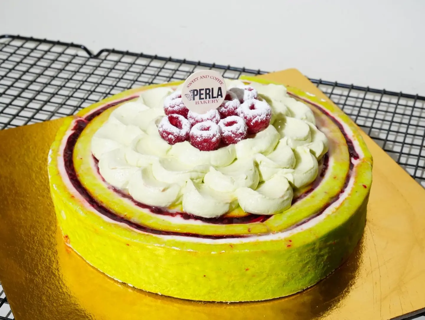 Pistachio And Berry Filling Cake Roll