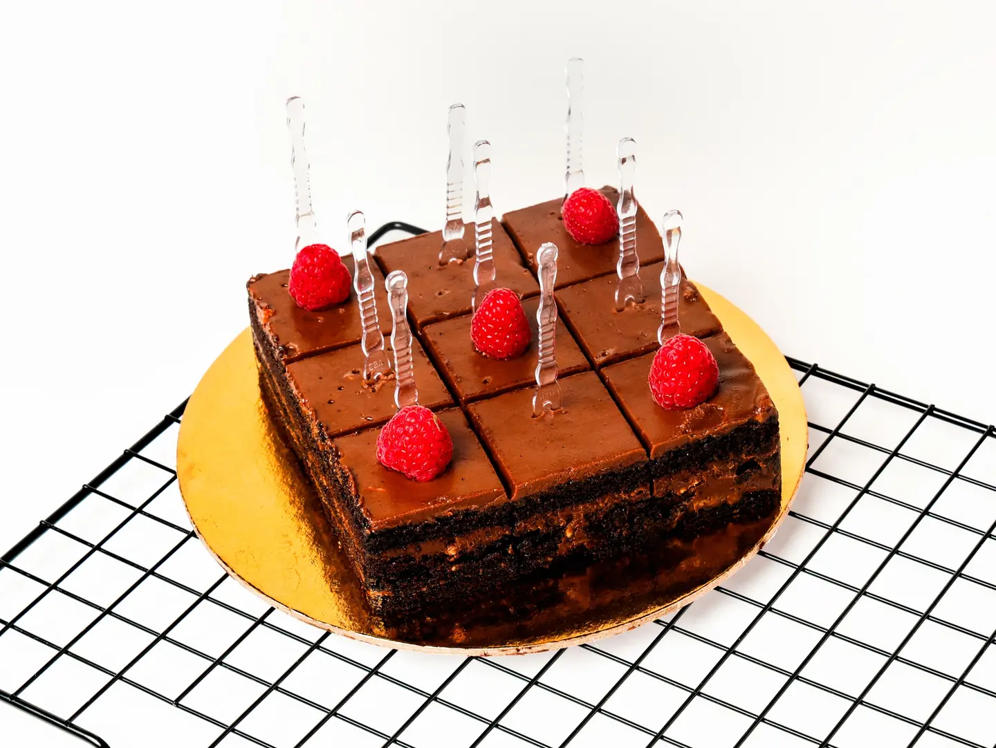 Crunchy Cake 9 Pcs
