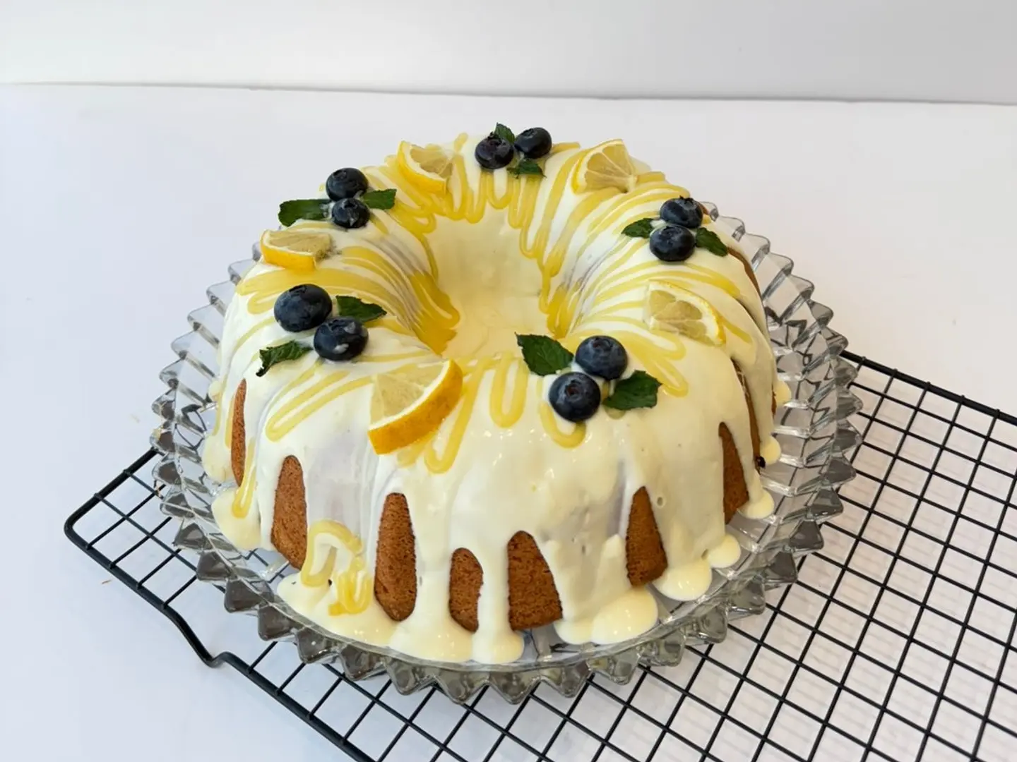 كيكة الليمون بالتوت الازرق