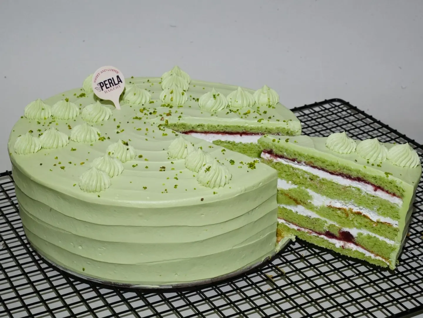 Pistachio And Berry Cake - One Pcs