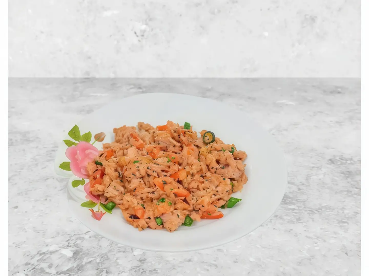 صحن تونة بالخضار