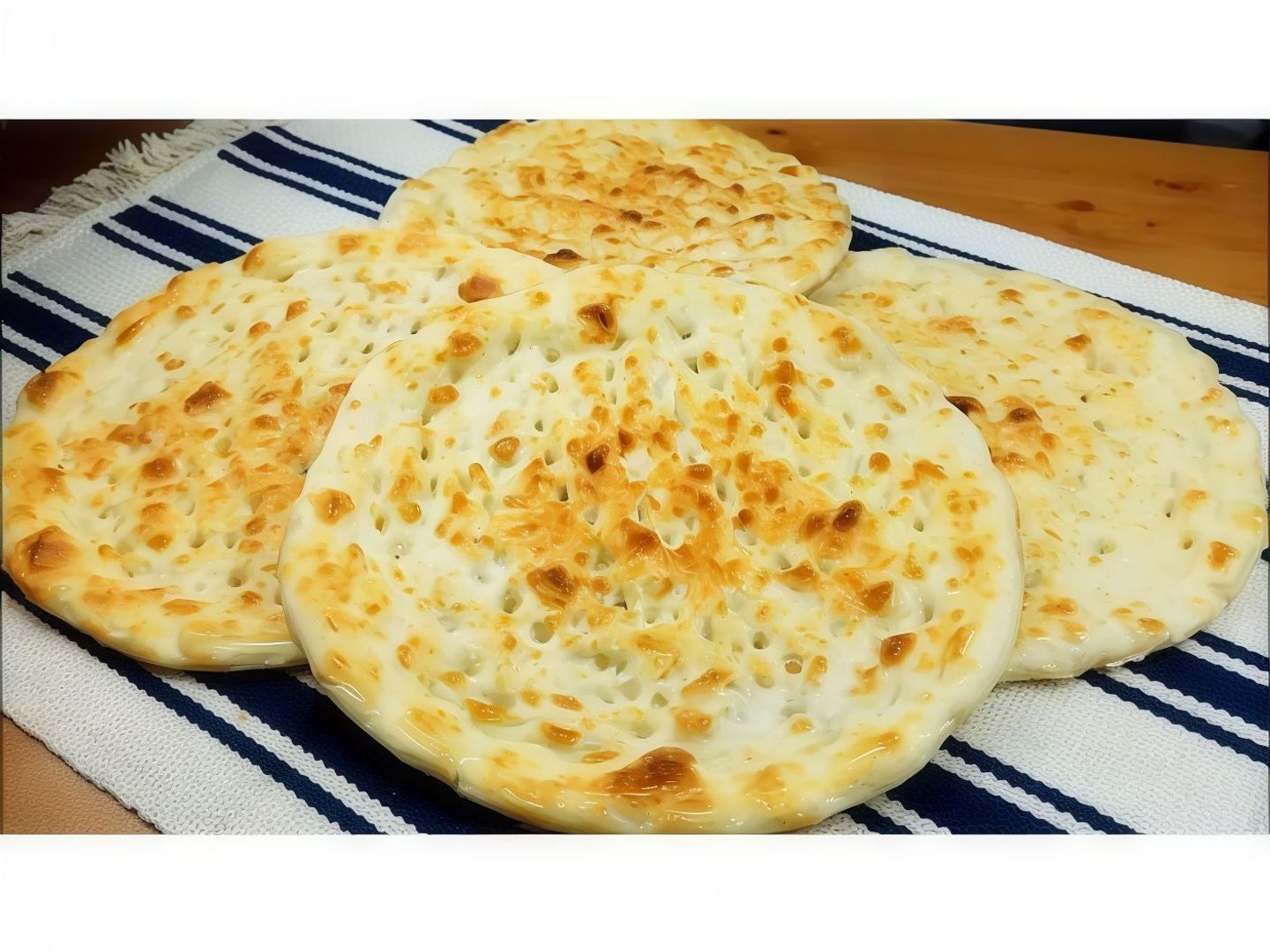 تميس جبن بالسكر