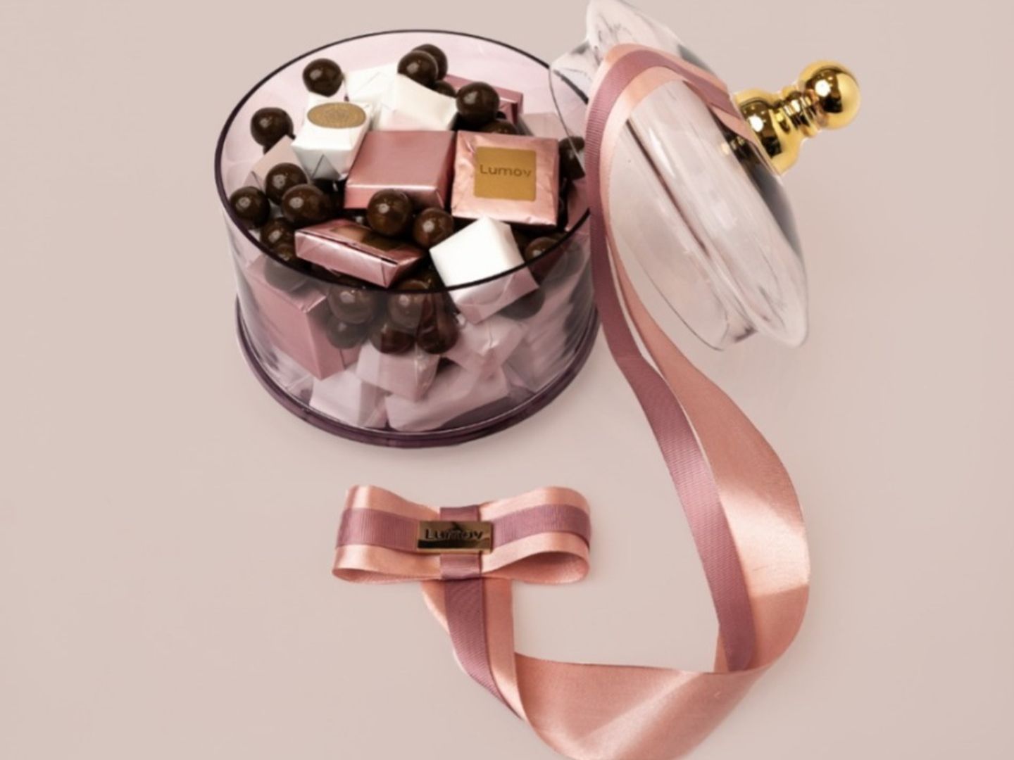 The Stunning Lumov Glass Tray – Pink