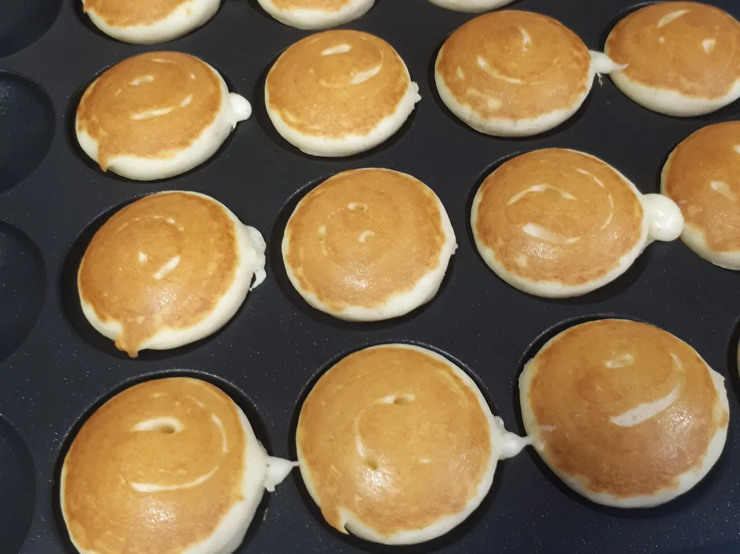 بانكيك لوتس صغير 10 حبات