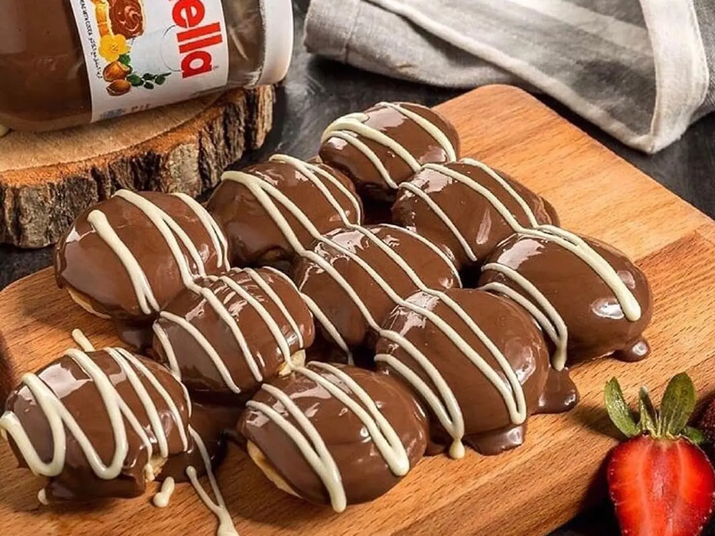 بانكيك نوتيلا كبير 20 حبة