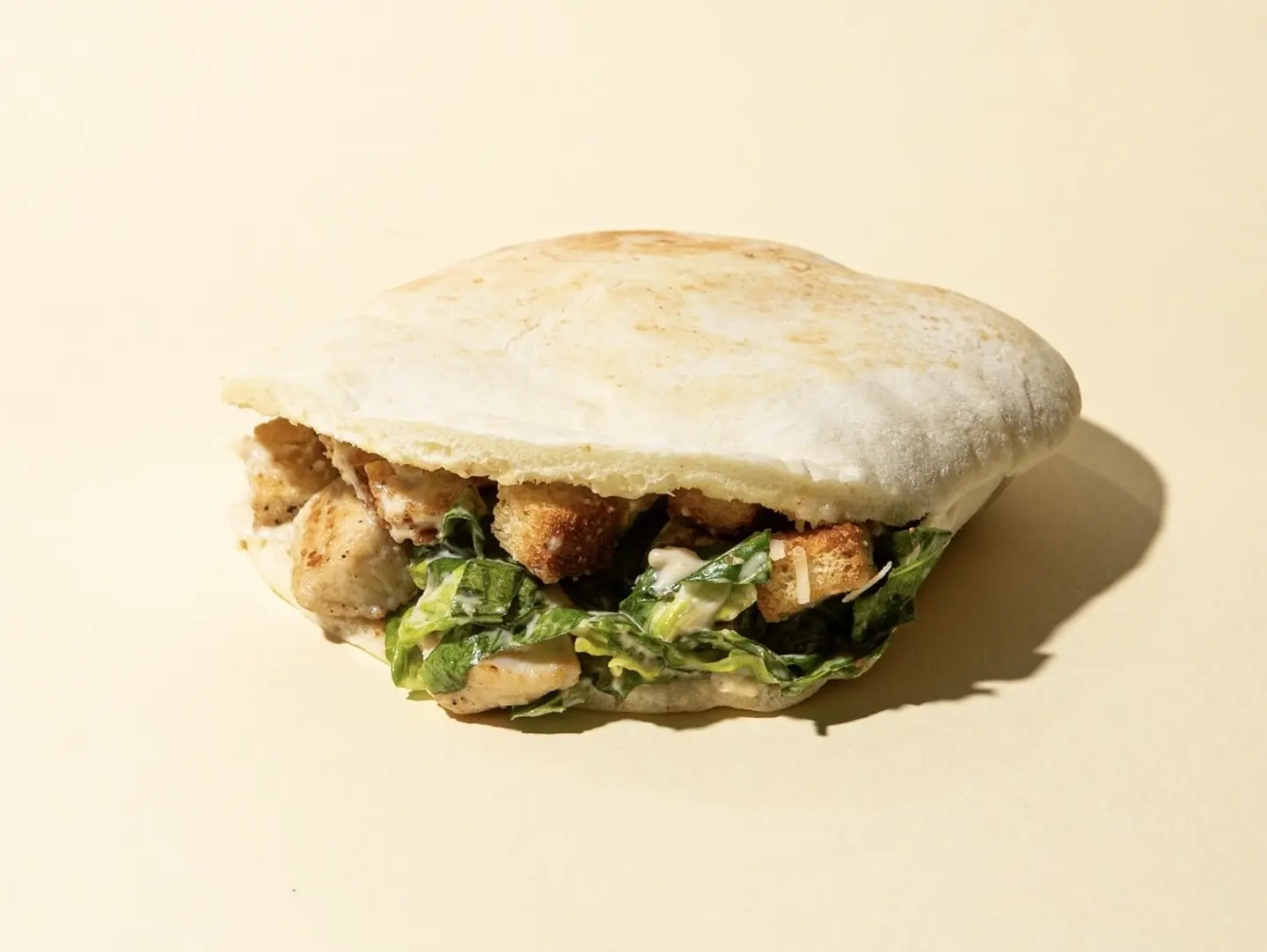ساندويتش سيزر الدجاج