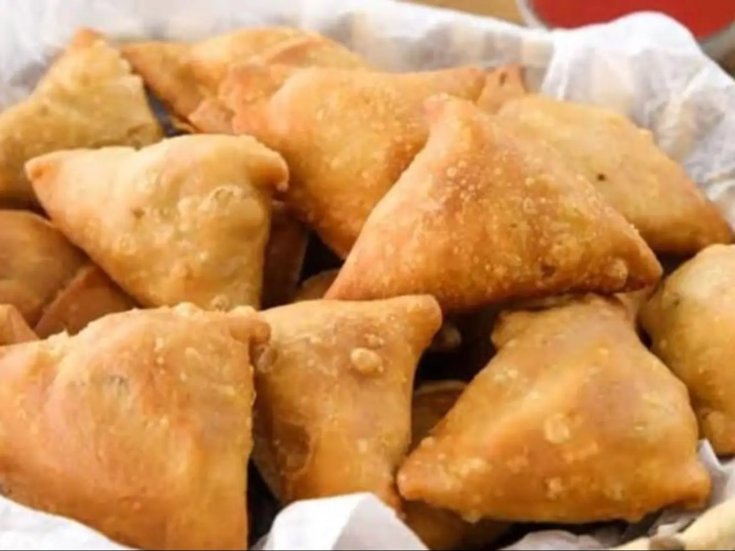 سمبوسةجبن ولحم وخضار