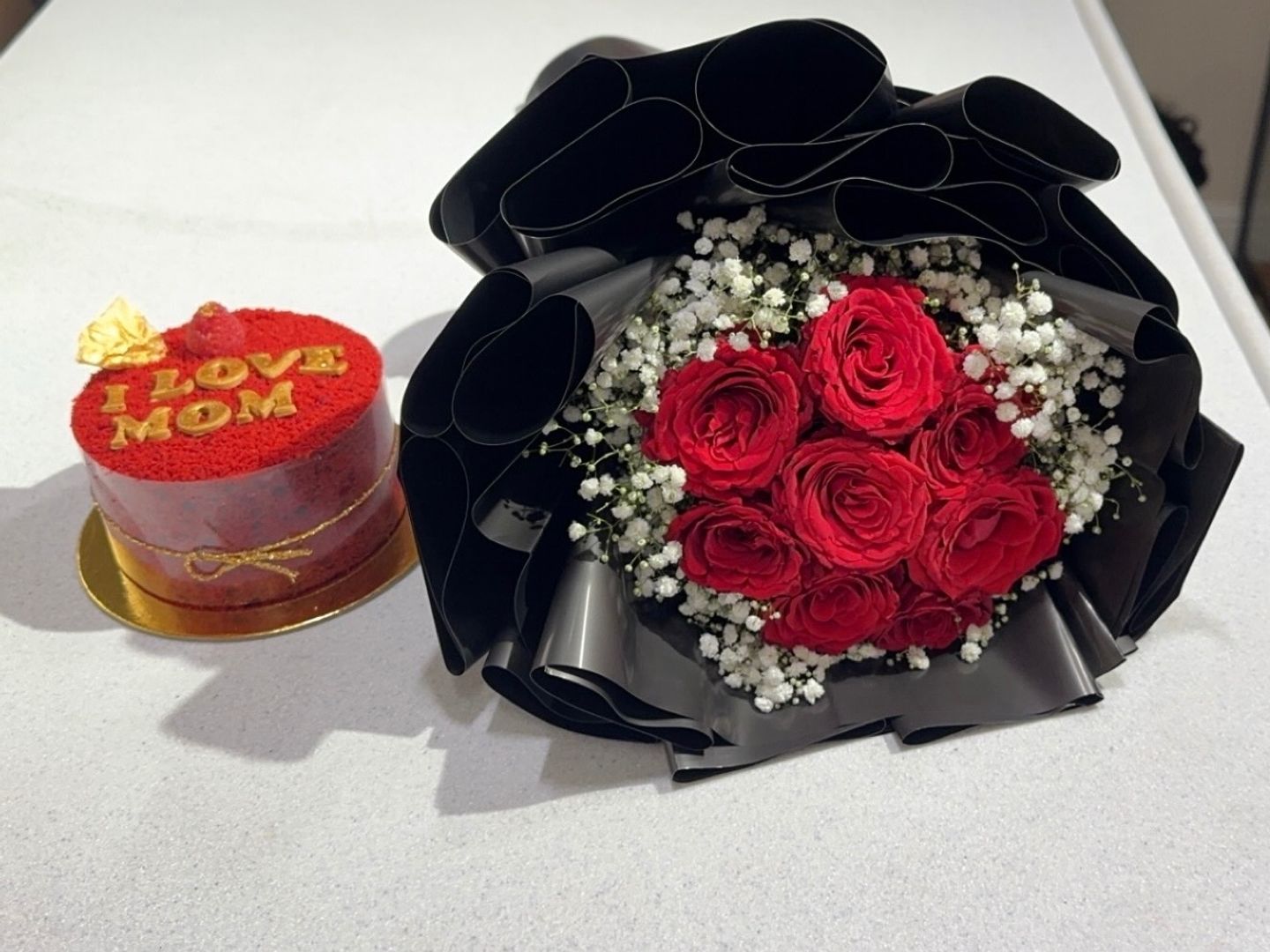 Cake With Bouquet