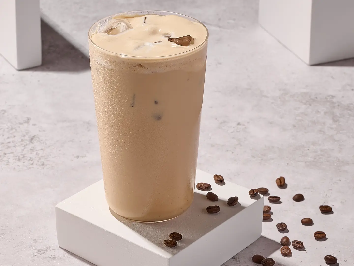 Longshot Caramel Ice Shaken Medium