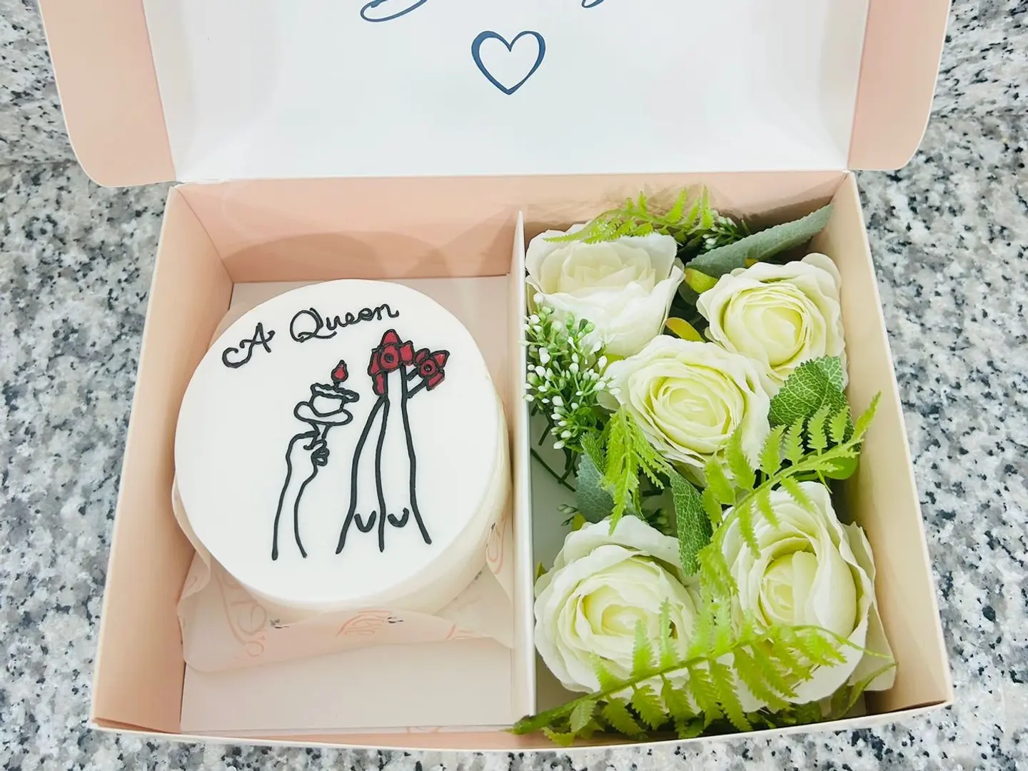 كعكة الملكة - حجم صغير واحد