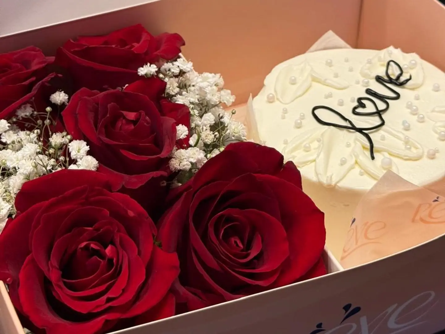 كيك الفالنتاين - 6 قطع صغيرة