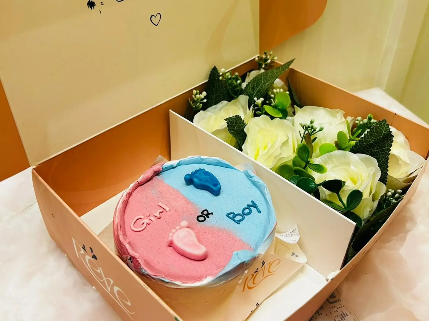كعكة كشف جنس المولود - 3 أحجام صغيرة