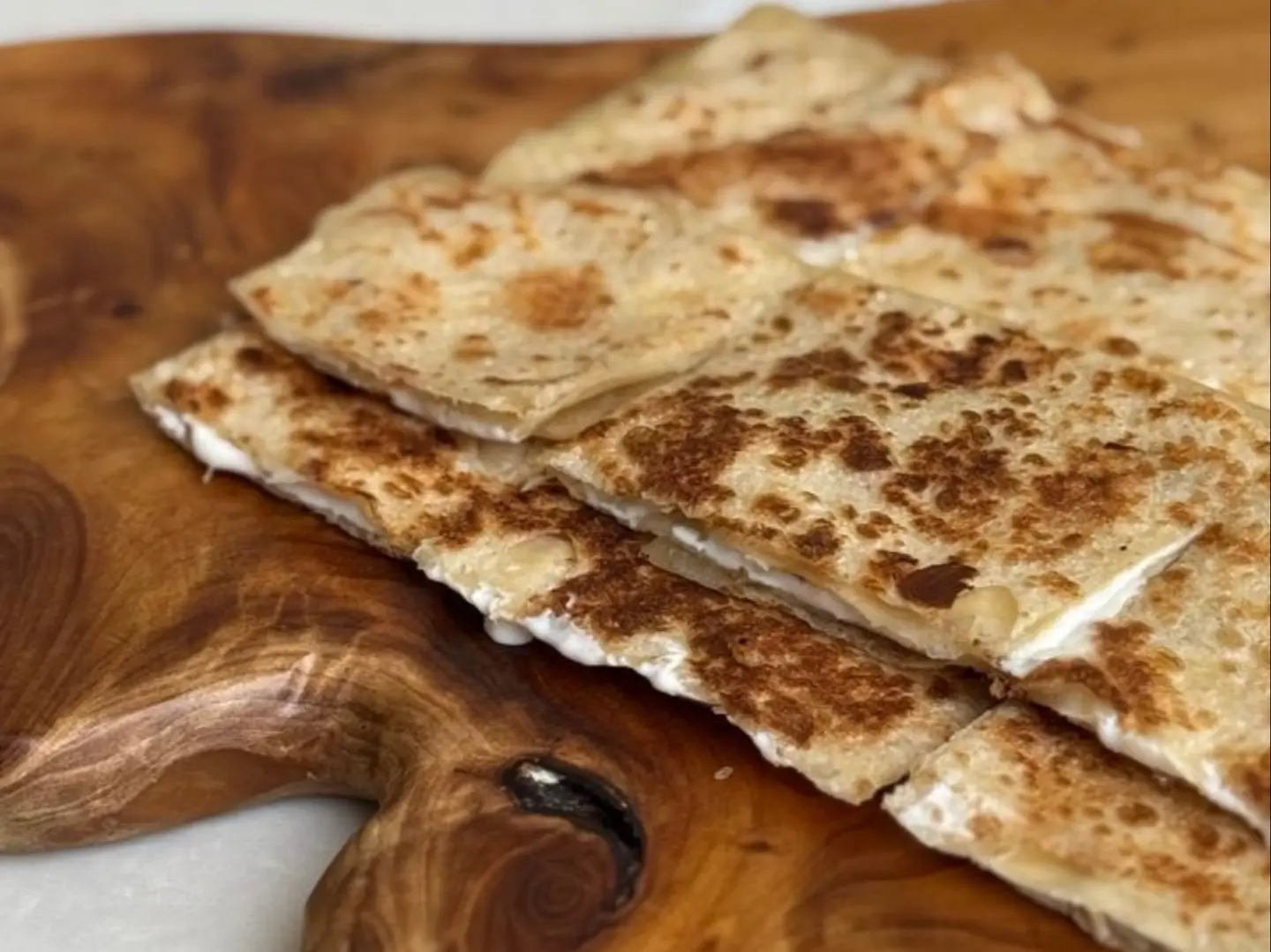 مطبق حلو بالجبن