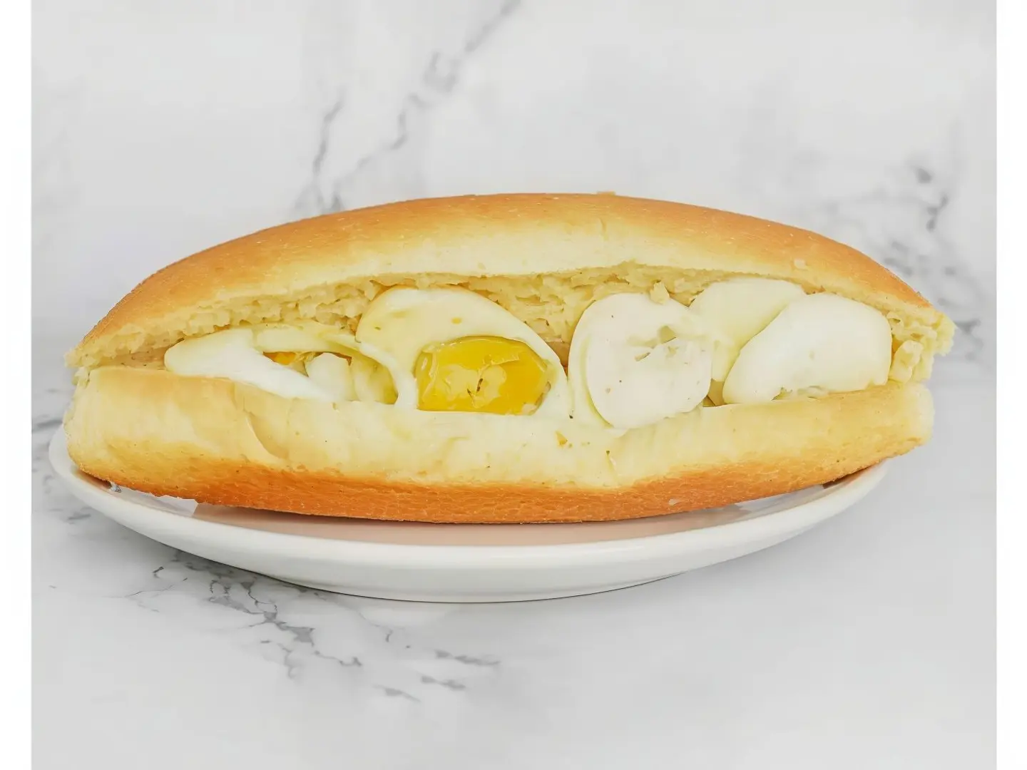 ساندوتش بيض مع الحمص