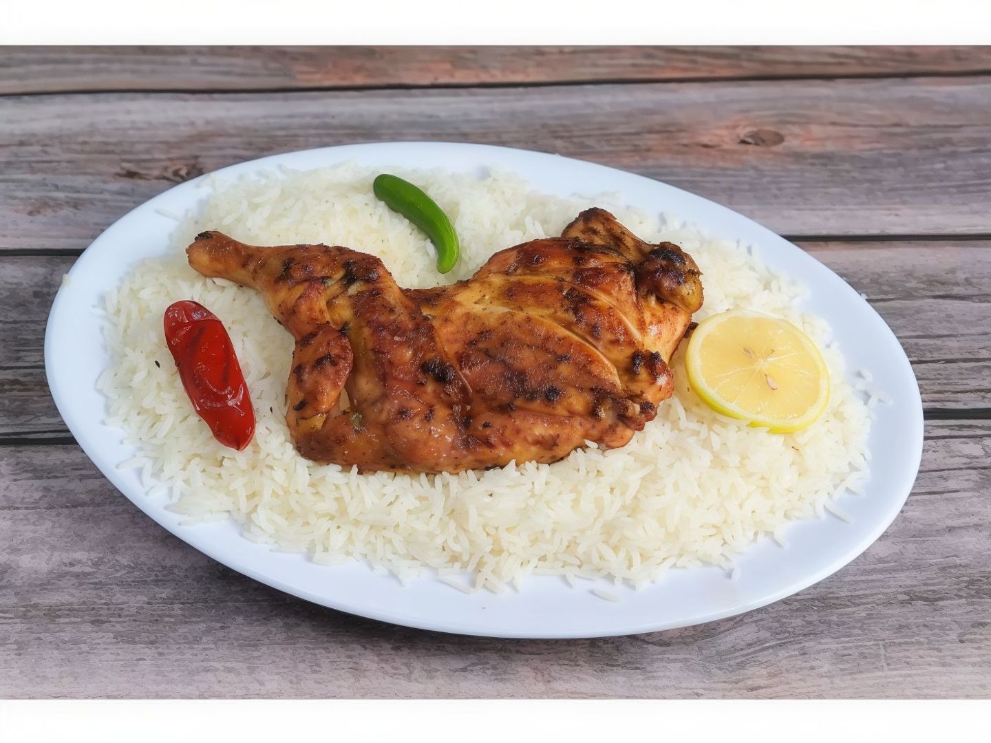 نص دجاج فحم مع رز بشاور