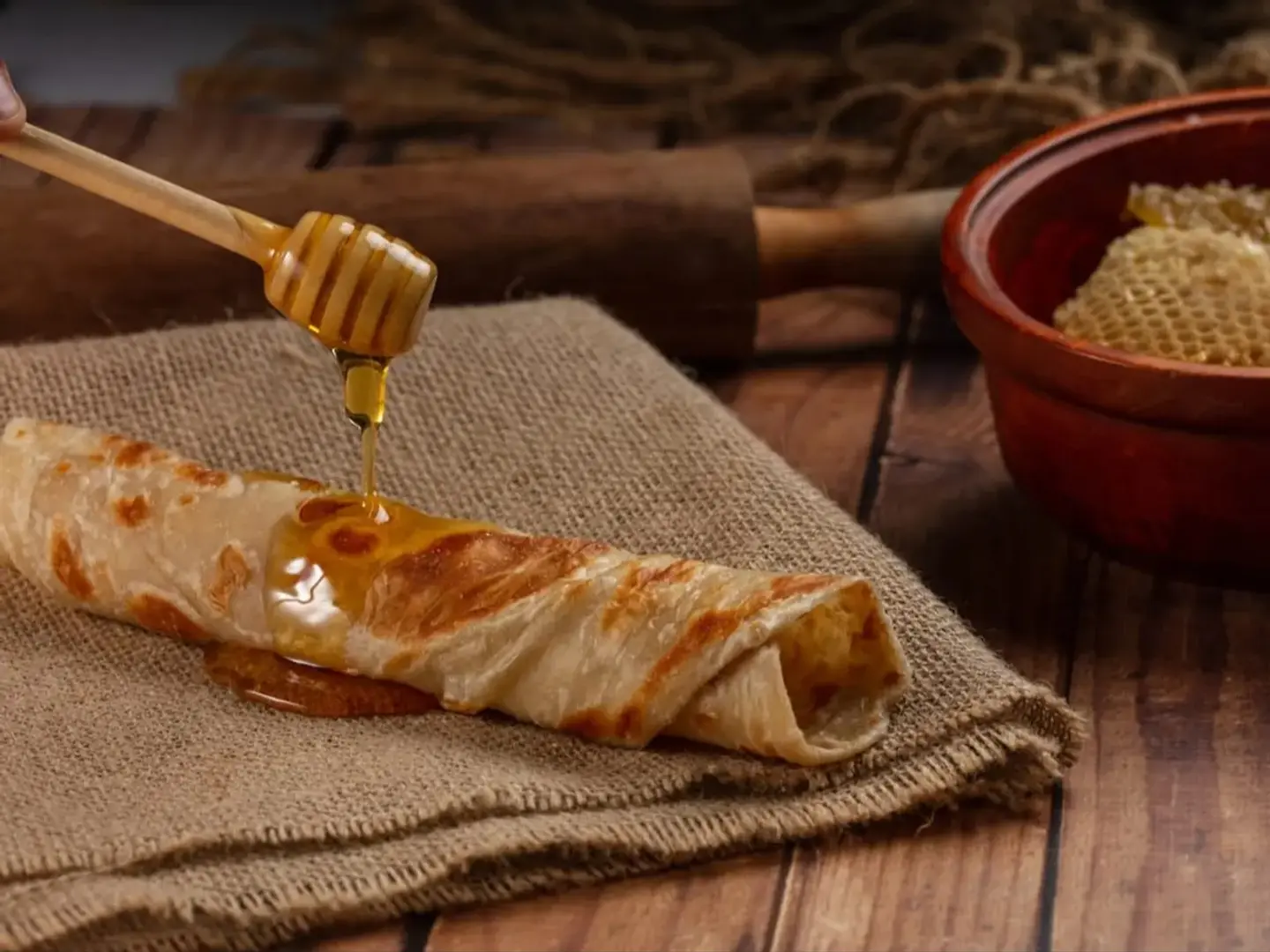 Shabati With Cheese And Honey