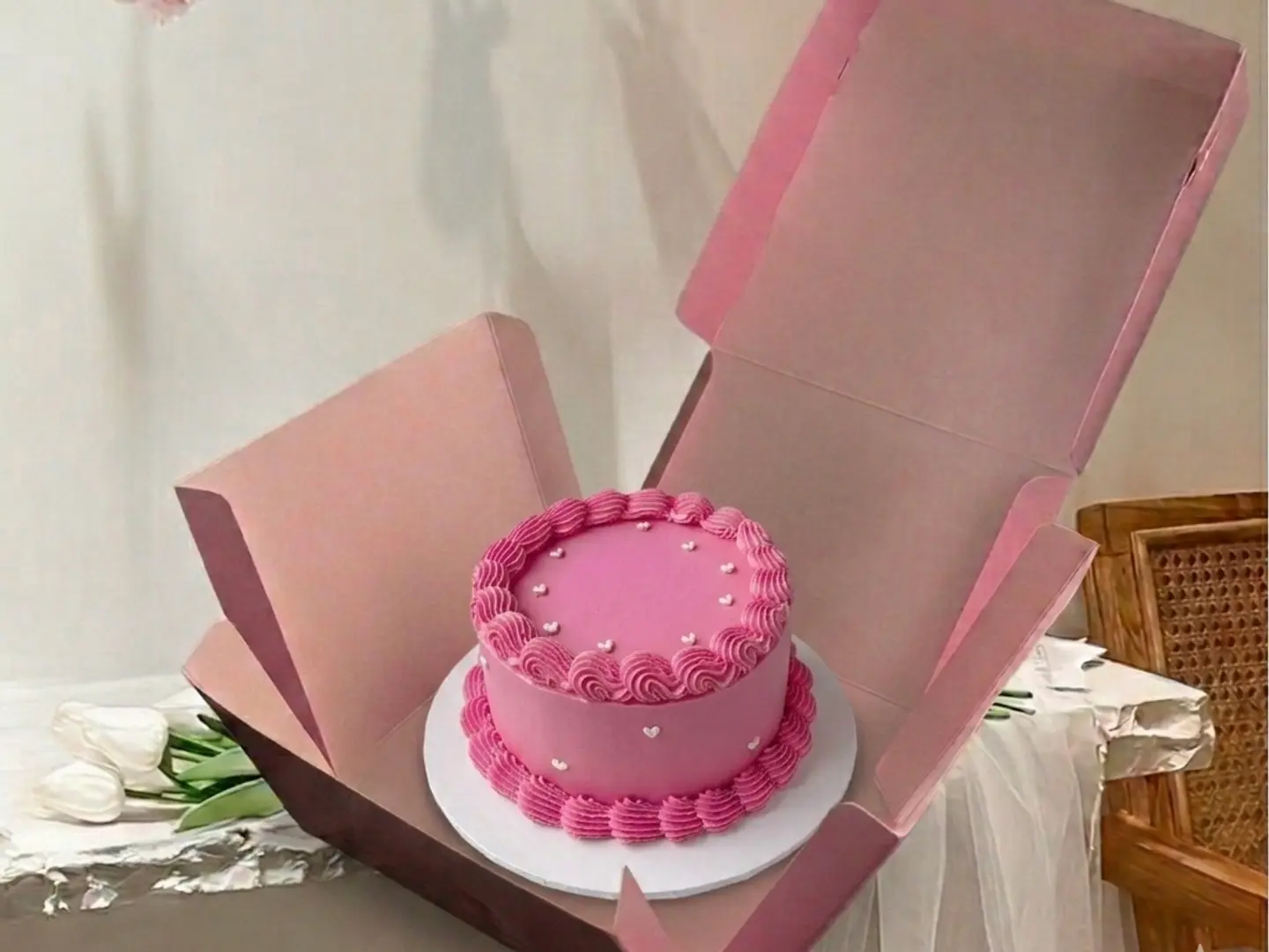 Laura Strawberry Lunch Cake