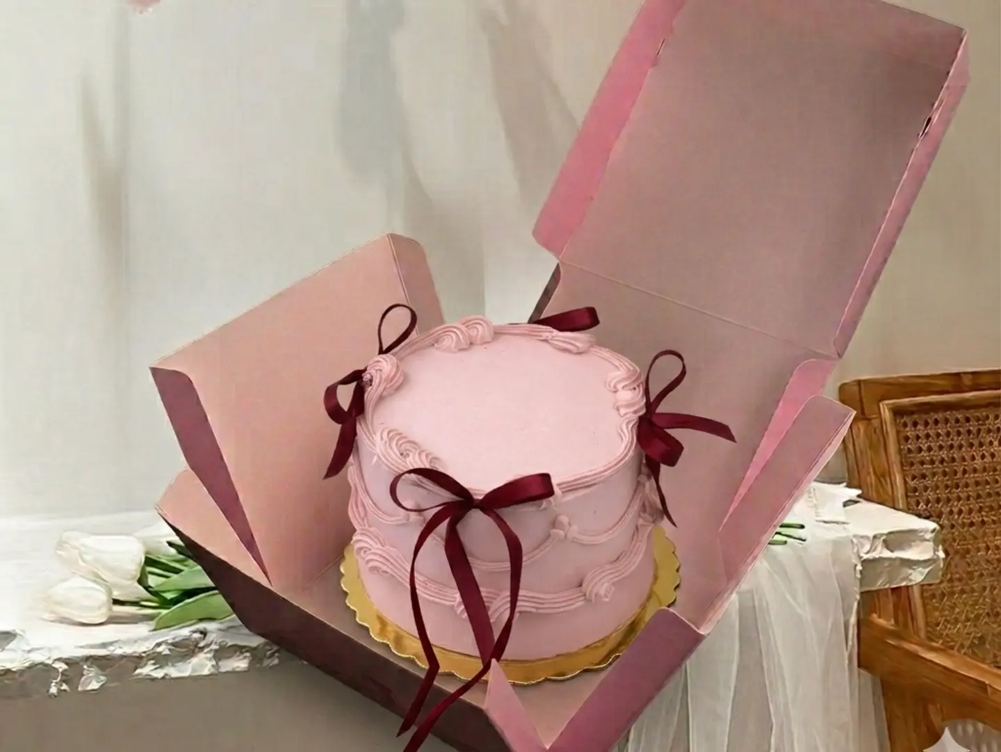 Ribbon Red Velvet Lunch Cake