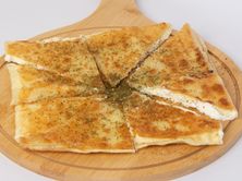 فطيرة لبنة زعتر