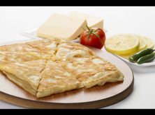 فطيرة شيدر بالطماطم