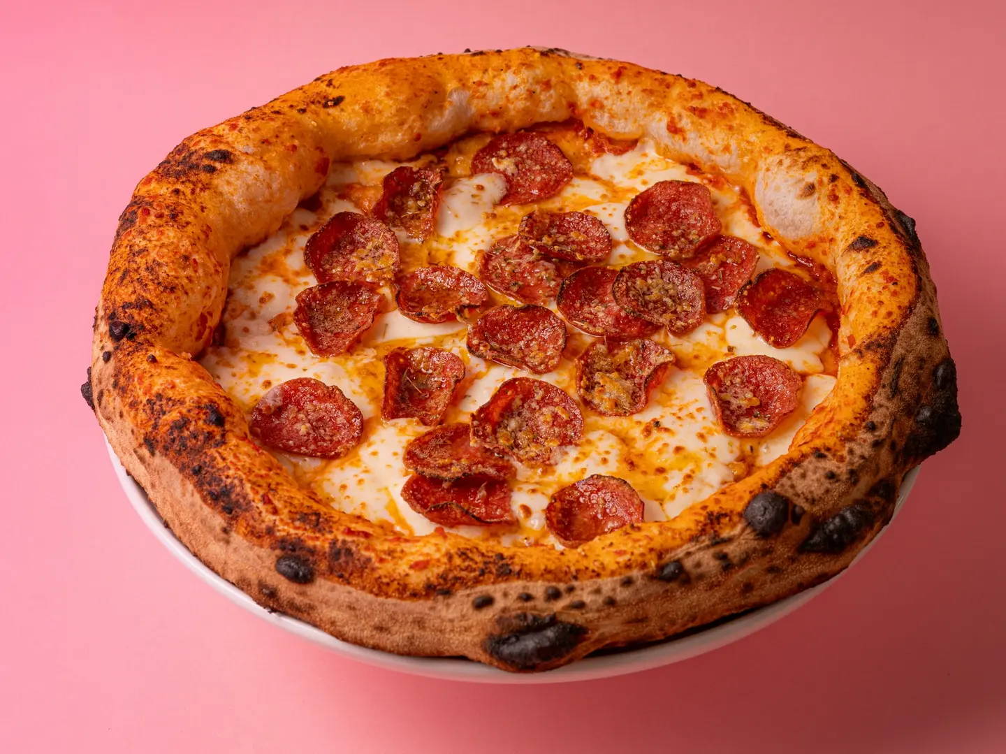 بيتزا بيبروني كبير