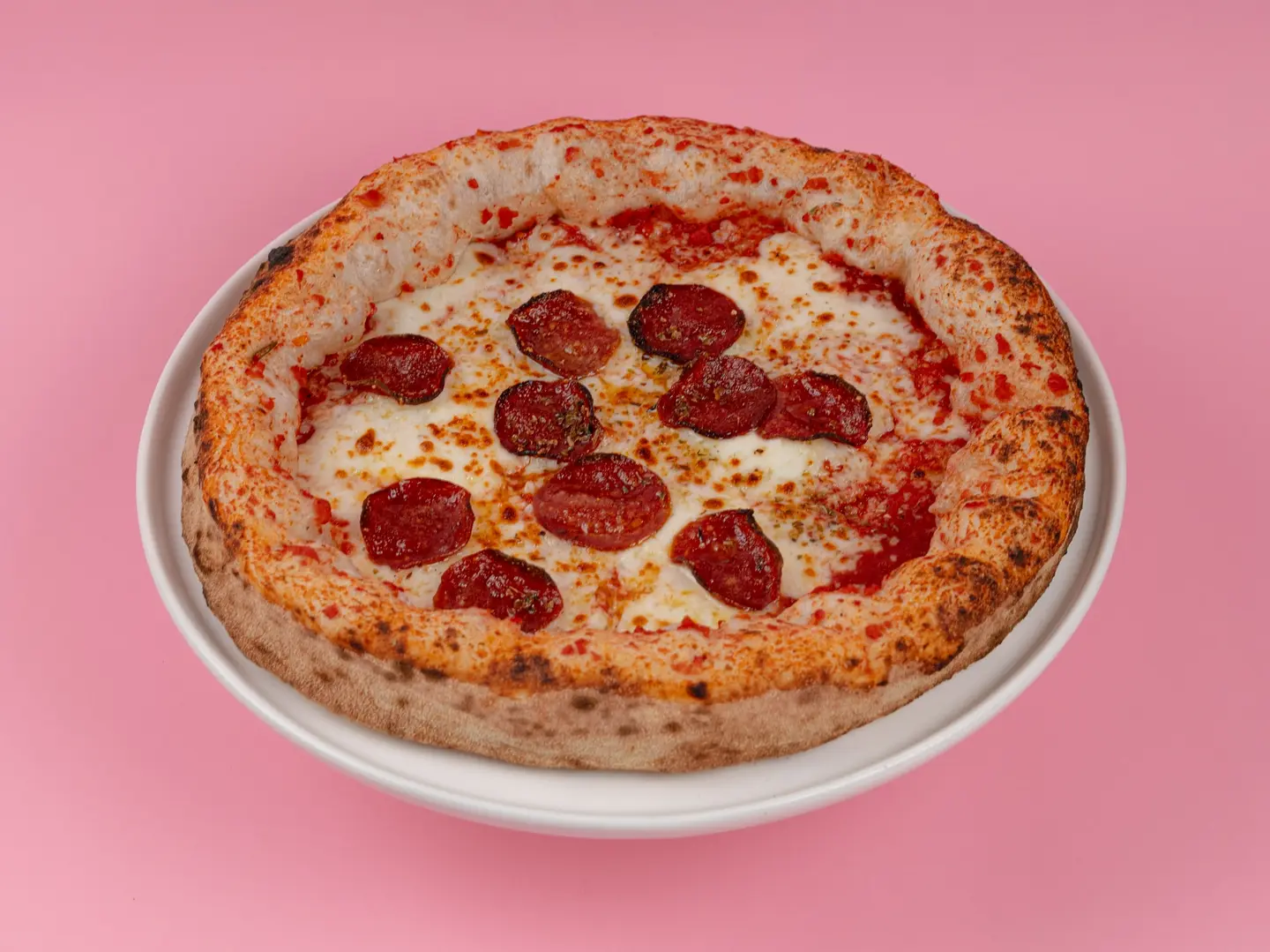 بيتزا بيبروني ( وسط )