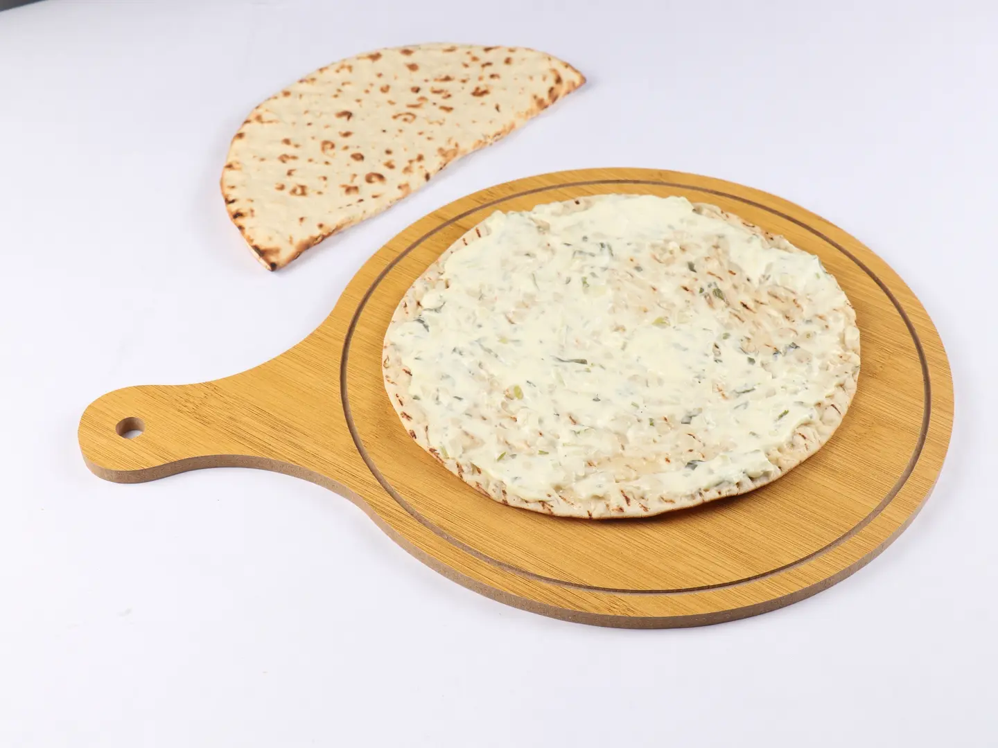 خبز الصاج السعودي بالجبن فتا