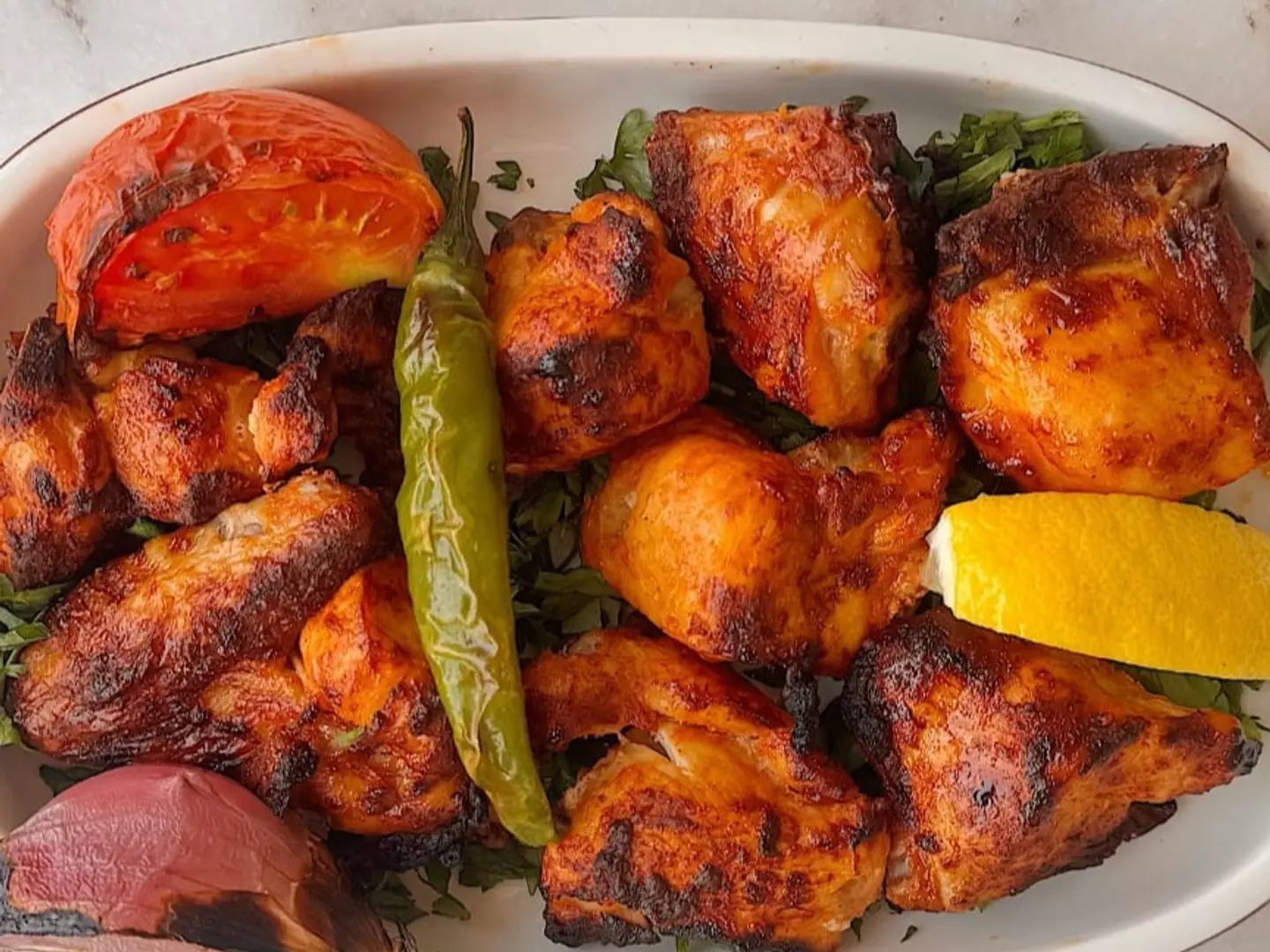 دجاج أوصال مشوي بالعظم