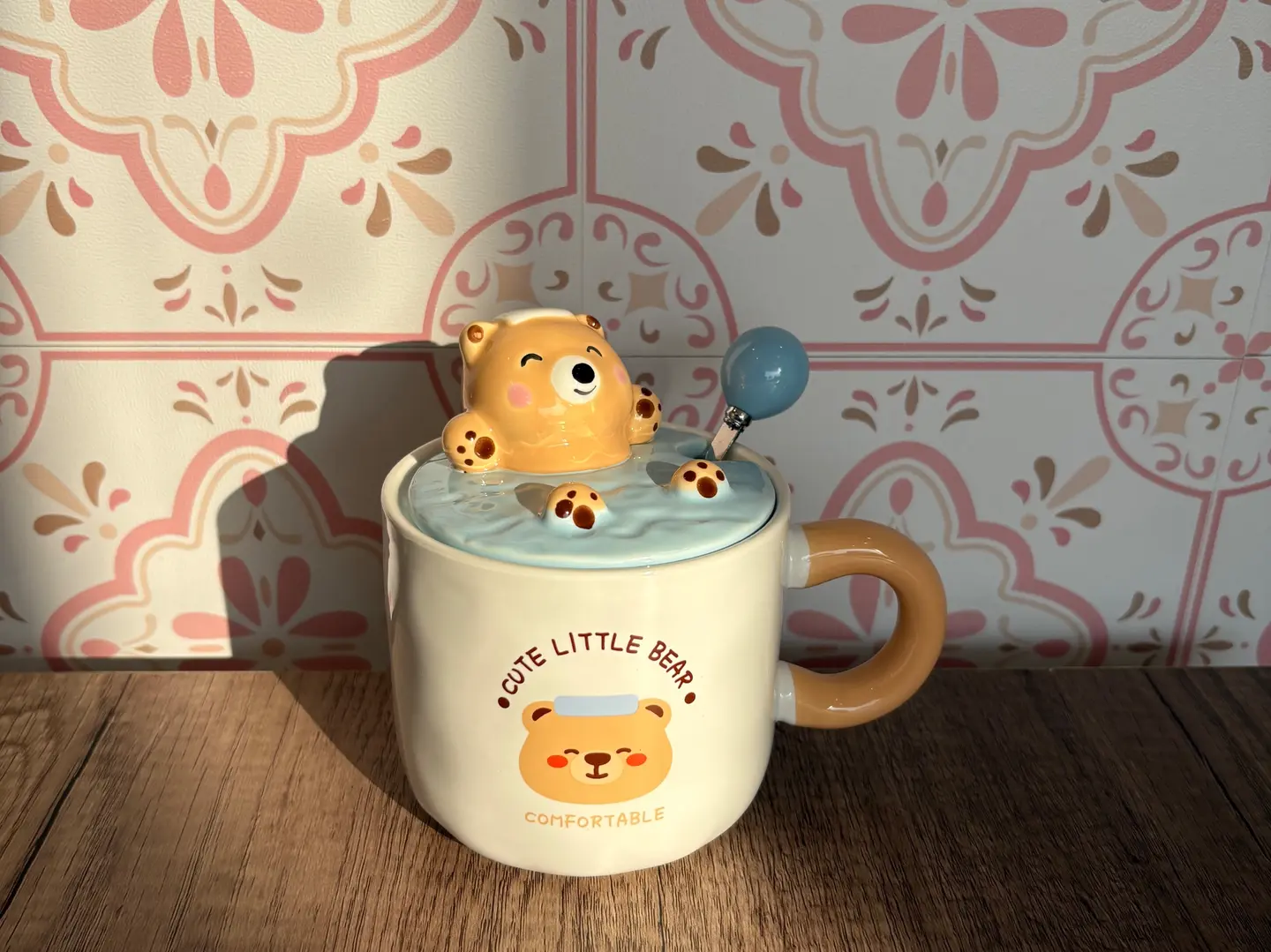 كوب الدب اللطيف