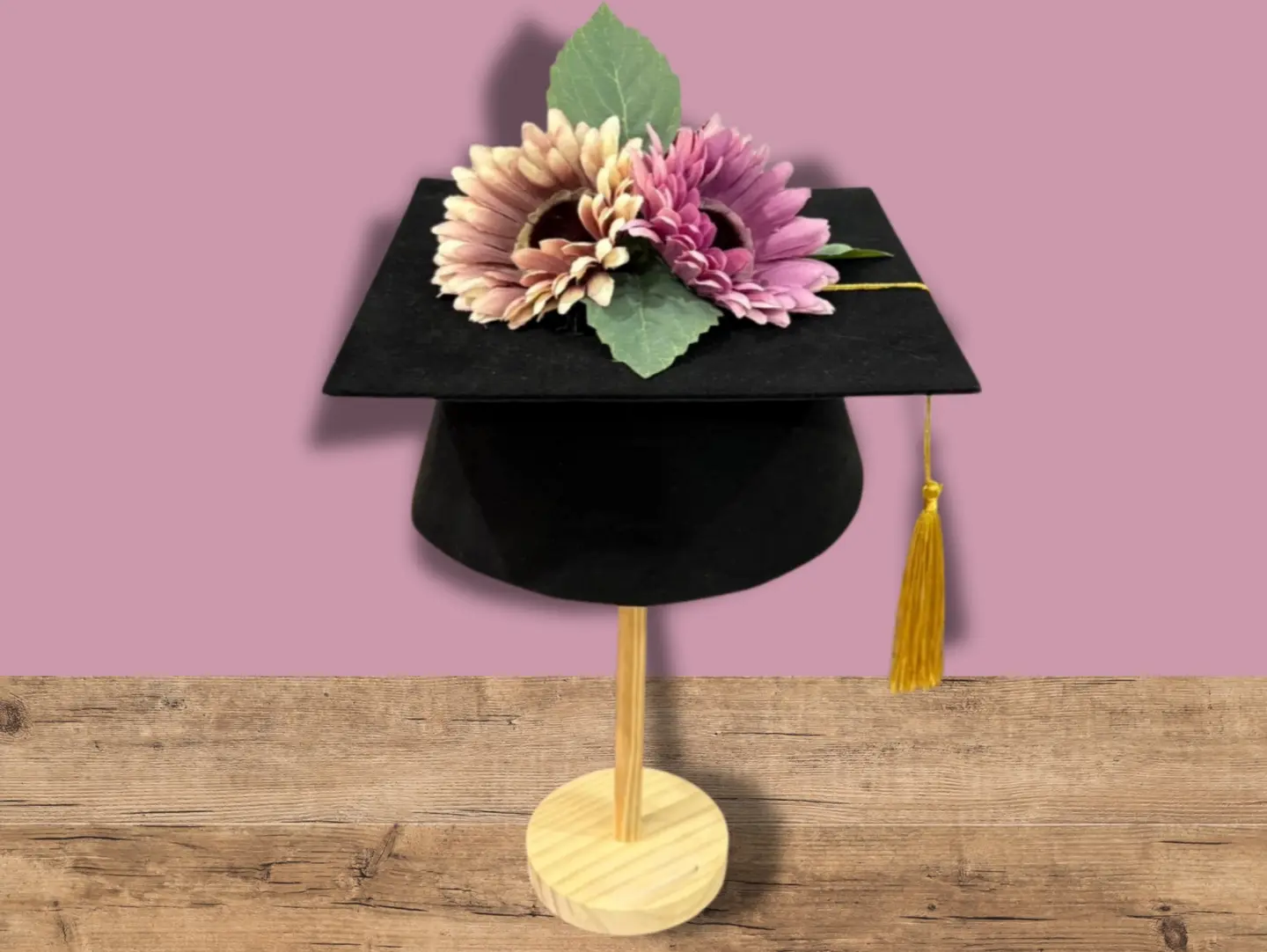 قبعة تخرج الزهور