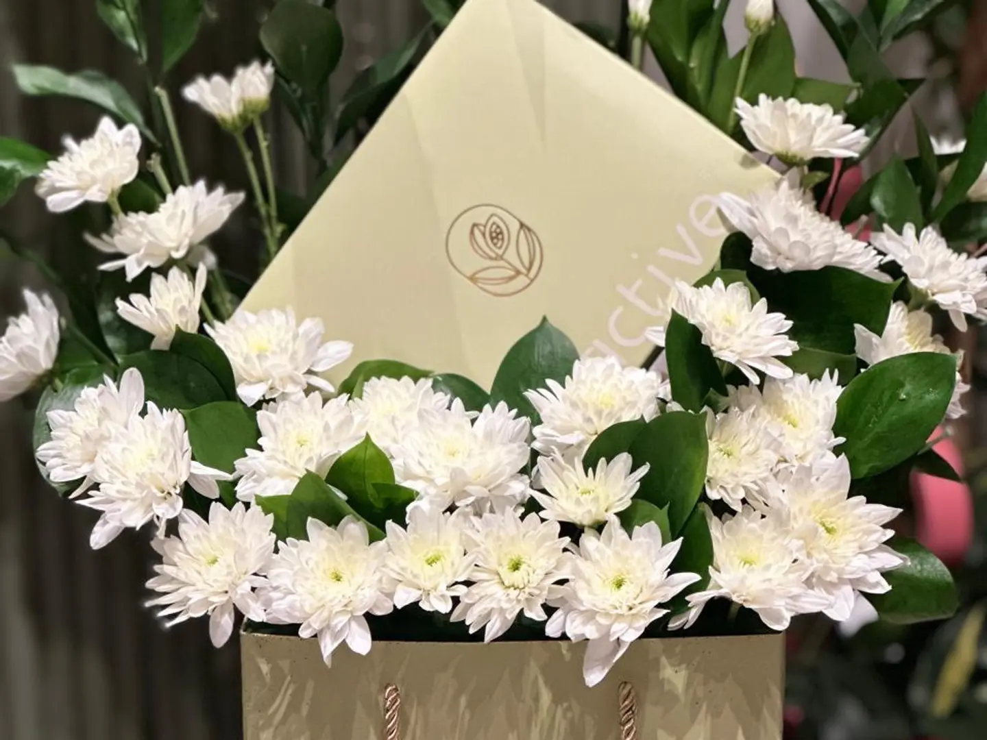 Attraction Chocolate With Natural Roses
