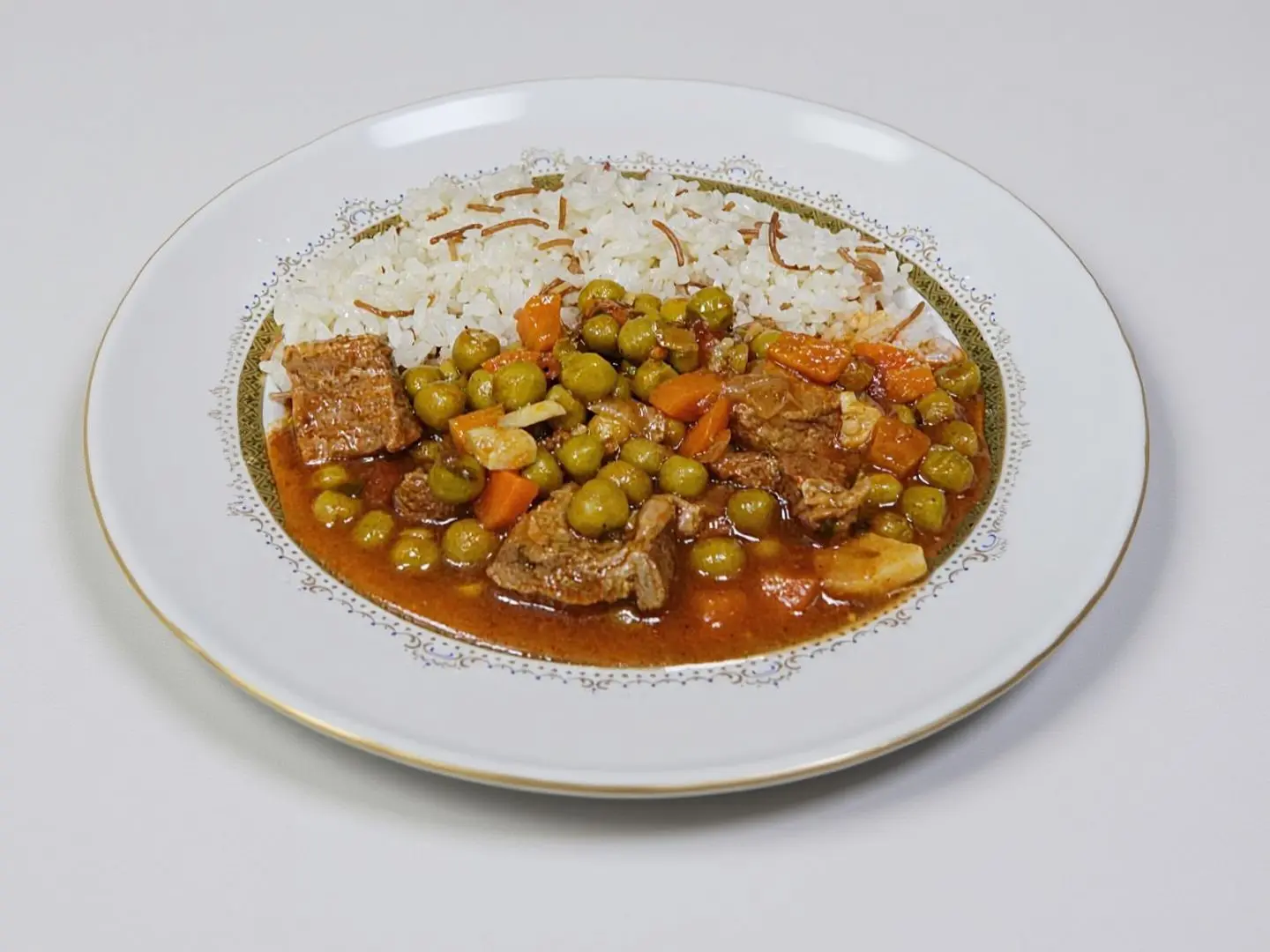 بازيلاء باللحمه