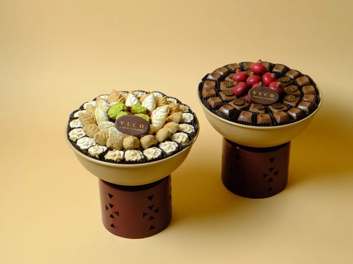 Special Offer Maroon With Chocolate Tray