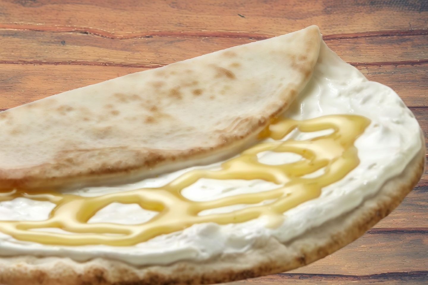 لبنة عسل